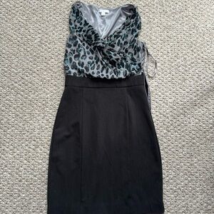 New York & Company Stretch dress; dark gray / animal print; size 4;